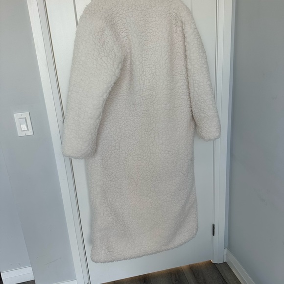 PrettyLittleThing Cream Teddy Long Coat - Picture 10 of 11
